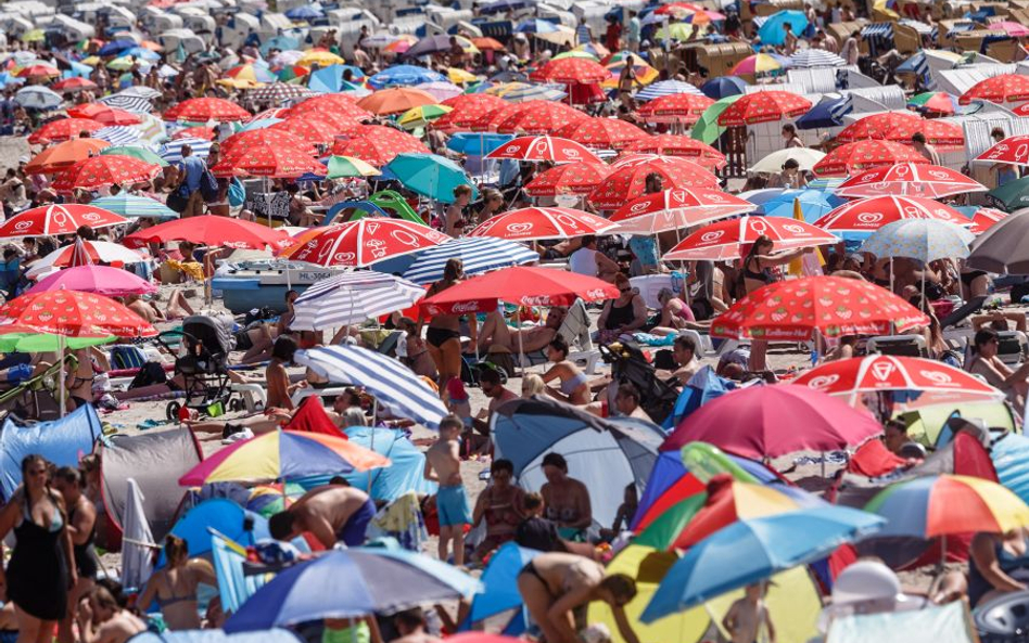 Niemcy przymykają plaże nad Bałtykiem. Za duży tłok