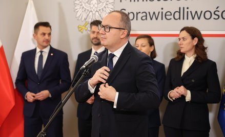 Minister Sprawiedliwości Adam Bodnar z nowymi wiceministrami