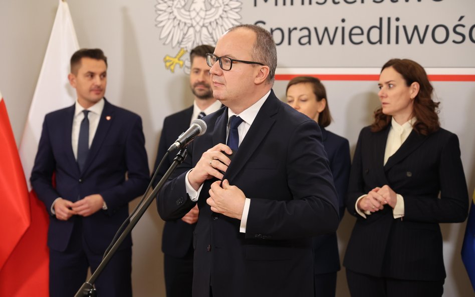 Minister Sprawiedliwości Adam Bodnar z nowymi wiceministrami