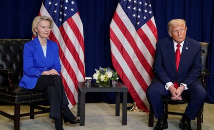 Przewodnicząca Komisji Europejskiej Ursula von der Leyen spotyka się z prezydentem USA Donaldem Trum