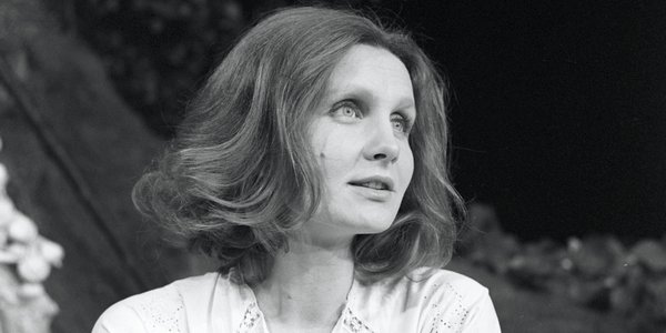 "Świerszcz zamilkł za kominem." Wspomnienie o Magdzie Umer