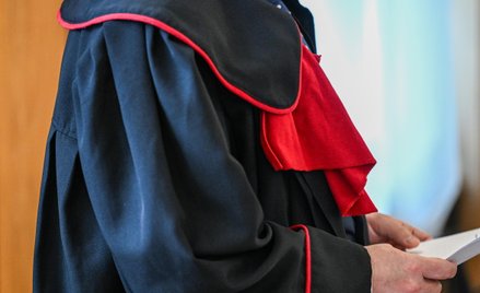 Prokurator z Pucka symbolicznie wyrzucona z zawodu. Fałszowała i podrabiała