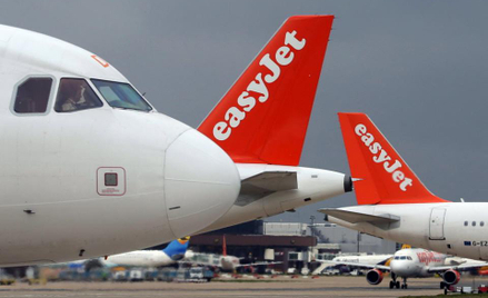 easyJet zatrudnia załogi z Air Berlin