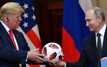 Piłka od Putina dla Trumpa zawiera czip. Ale nie szpiegowski