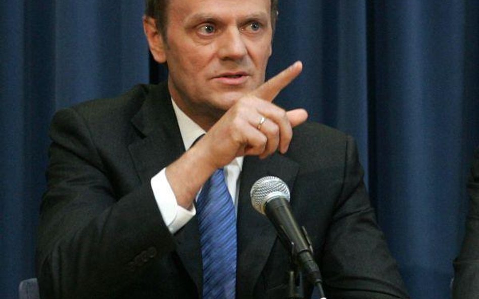 Tusk: pieniądze w ZUS nie są bardziej wirtualne niż w OFE