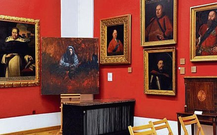 W zabytkowych wnętrzach galeria starych portretów