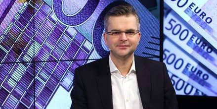 Ten kryzys jest nietypowy. Ścieżka PKB ma kształt litery W z mocnymi odbiciami konsumpcji pod wpływe