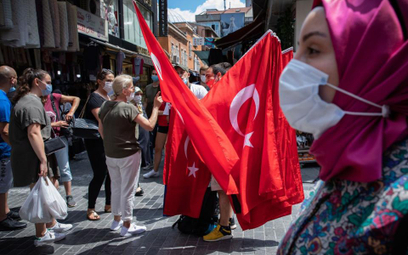 Czy tureckie banki poradzą sobie ze skokowym spadkiem kursu liry?
