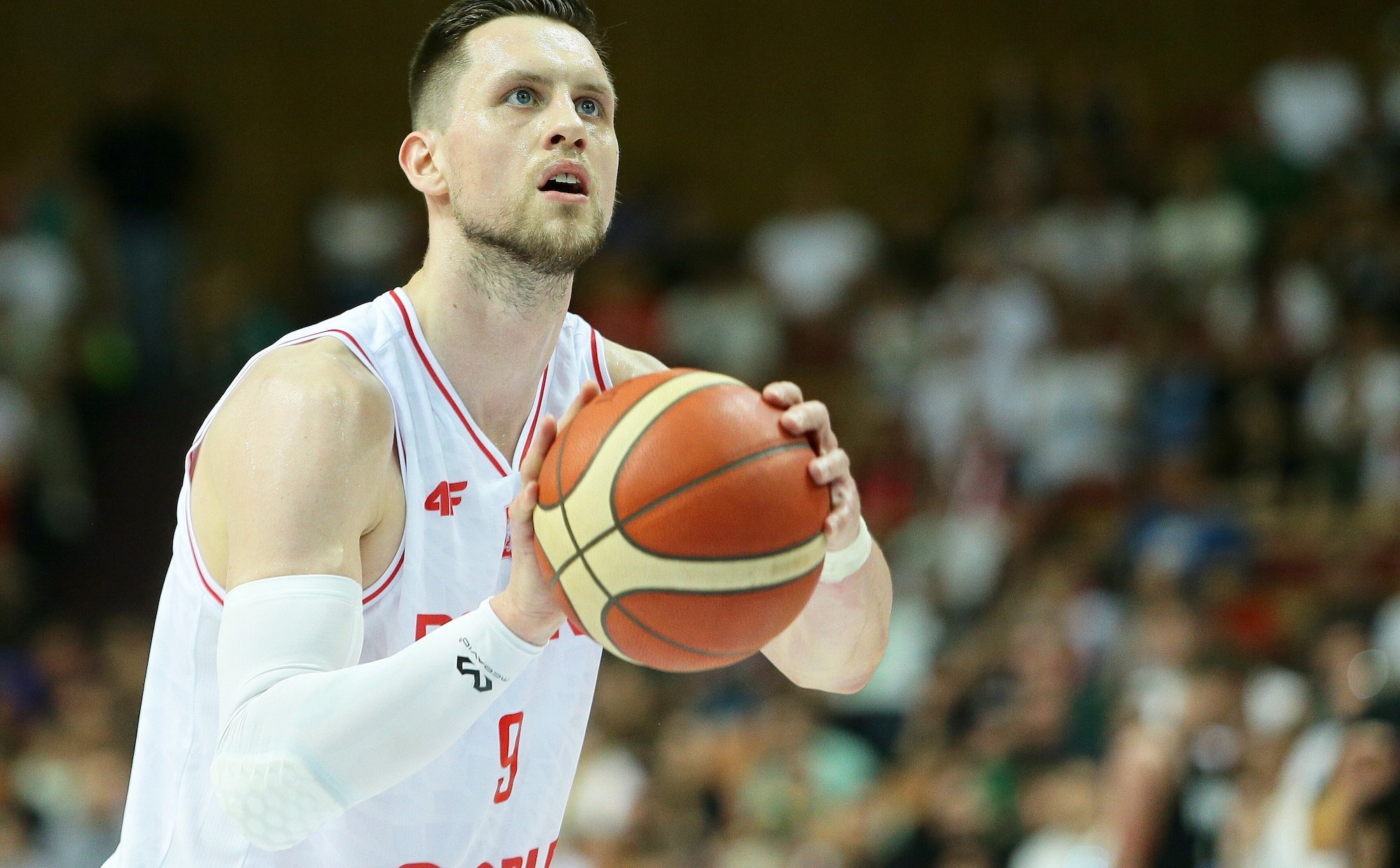 Mateusz Ponitka przed EuroBasketem w Polsce. „Każdy musi schować ego do kieszeni”