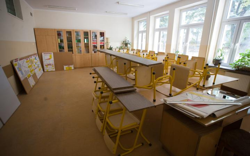 Zamiast zakładać konsorcjum z inną firmą, można wziąć podwykonawcę