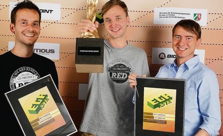 CD Projekt Red, współkierowany przez Adama Badowskiego (w środku), zbiera na całym świecie laury za 