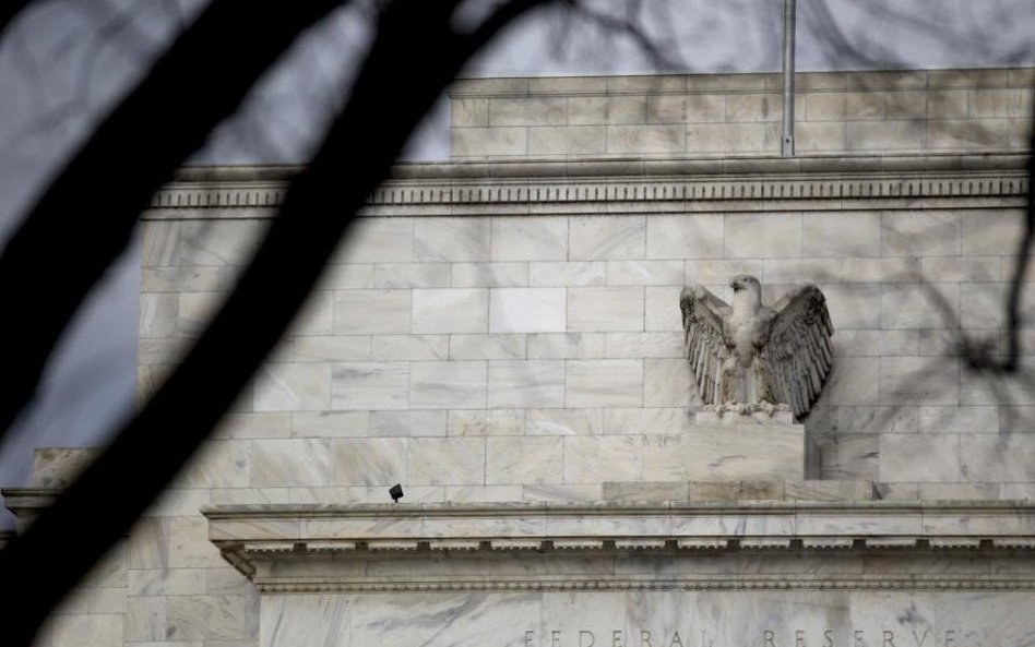 Fed dobiera się do parabanków