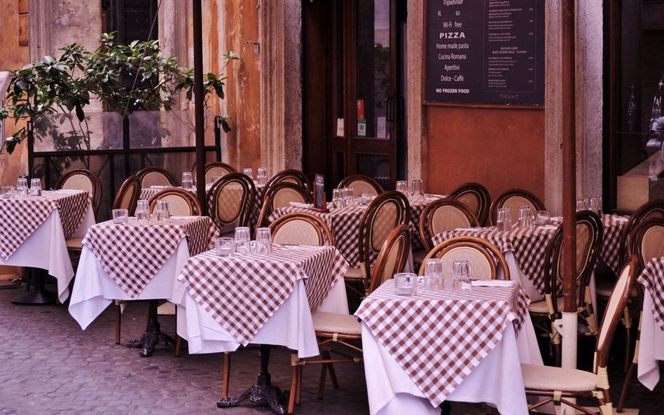 Włochy: Burmistrz wyproszony z restauracji. Nie miał długich spodni