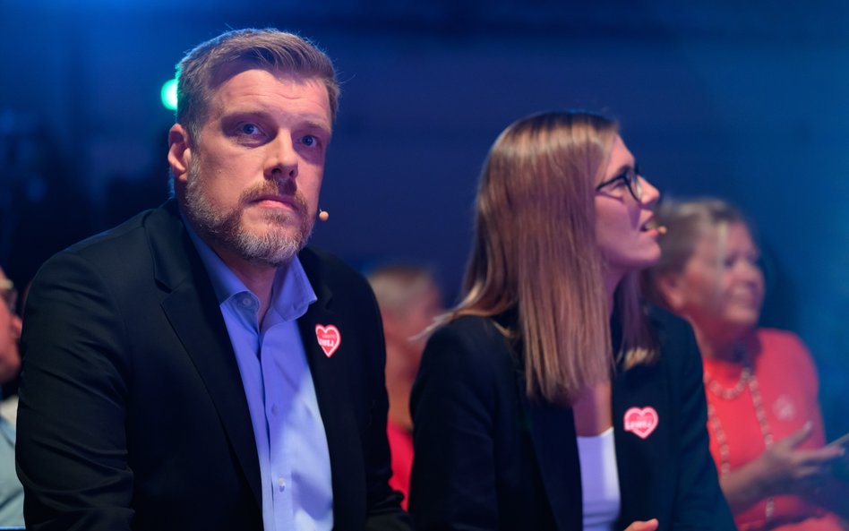 Współprzewodniczący partii Razem - Adrian Zandberg i Magdalena Biejat.