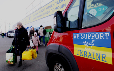Na przemyski dworzec cały czas docierają uchodźcy z Ukrainy. Z pomocy działającego tam punktu recepc