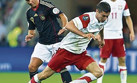 Robert Lewandowski najpierw sam skrytykował wylot do Korei, później poparł go trener Borussii Dortmu