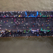 Uczestnicy maratonu w Londynie na Tower Bridge