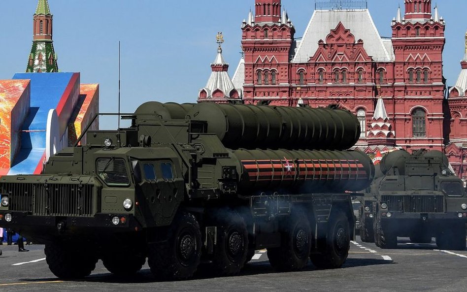 System rakietowy czwartej generacji typu ziemia-powietrze S-400 Triumf