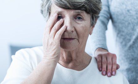 Pierwsze objawy choroby Alzheimera można dostrzec w oczach