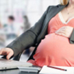Umowa terminowa z pracownicą w ciąży - przedłużenie do dnia porodu nie naruszy limitów