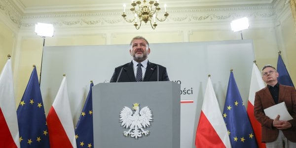 Ewa Szadkowska: Waldemar Żurek niczym drwal