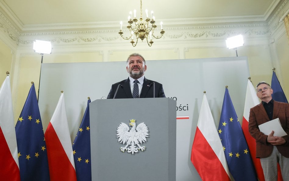 Minister sprawiedliwości Waldemar Żurek na konferencji prasowej w Ministerstwie Sprawiedliwości w Wa