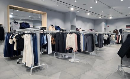 Sieć H&M likwiduje kolejne sklepy stacjonarne