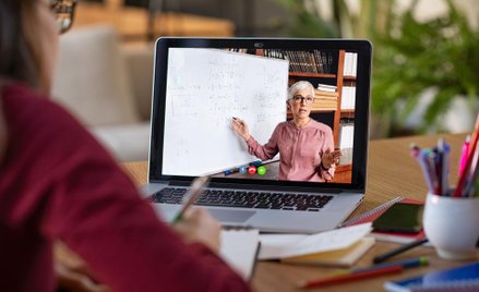 Internetowe kursy przygotowujące do matury zwolnione z VAT