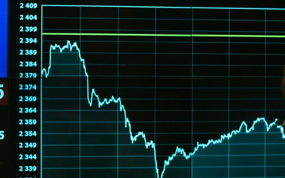 Inwestorzy opróżniali portfele z akcji banków