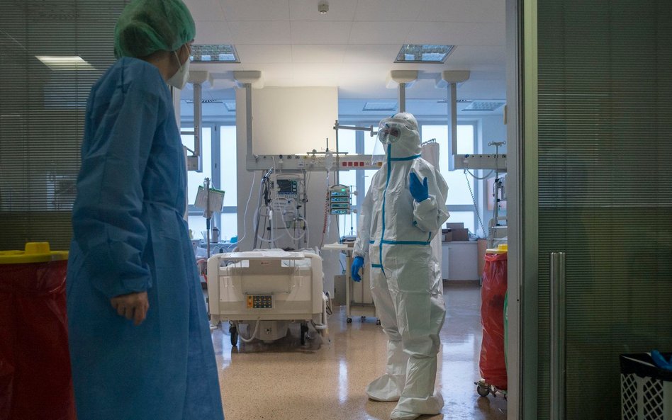 Epidemia: 8099 nowych zakażeń. Tylko na Mazowszu ponad 1300