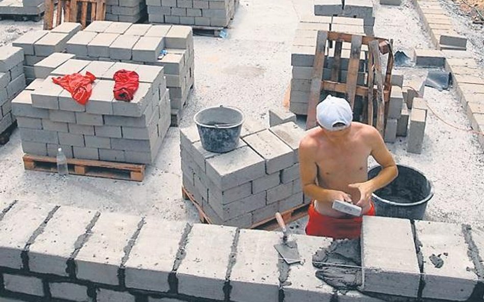Usługi budowlane z ryczałtem, sprzedaż budynków bez