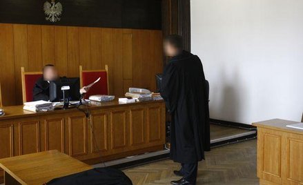 Absolwenci studiów prawniczych na drodze do sądu