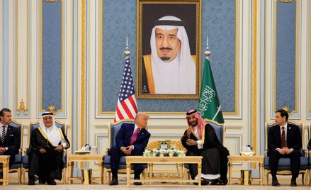 Prezydent USA Donald Trump podczas niedawnej podróży na Bliski Wschód spotkał się m.in. z księciem M