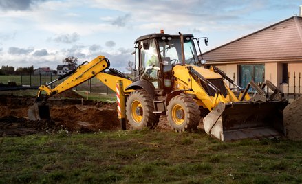 Składowanie ziemi na działce może się skończyć karą. Właścicielom grozi od 1 tys. do 1 mln zł