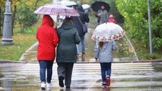 Przed nami chłodne i deszczowe dni. W weekend Polska podzieli się pogodowo na dwie części