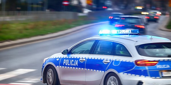 Łódź: Mężczyzna wszedł z bronią i oddał strzały. Ewakuowano pracowników fabryki