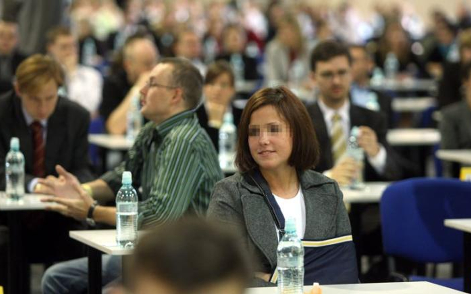 Sejm przerwał pracę nad otwarciem korporacji