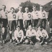 Henryk Reyman w reprezentacji Polski na Igrzyskach Olimpijskich w 1924 r., stoi drugi od lewej