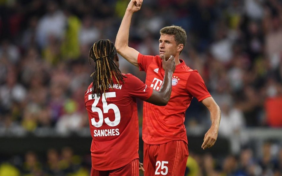 Bayern gromi, Lewandowski asystuje
