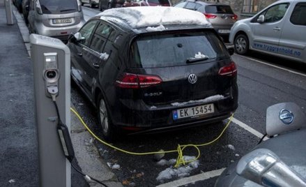 Rząd inwestuje w e-auta