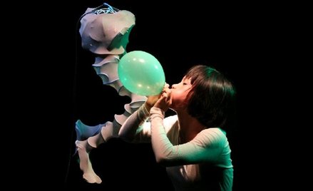 Zmysłowa Chinka Maureen Luo w solowej choreografii „Chong”