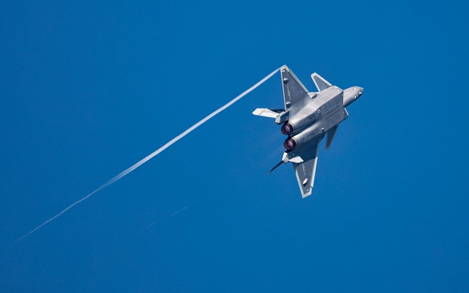 Myśliwiec J-20