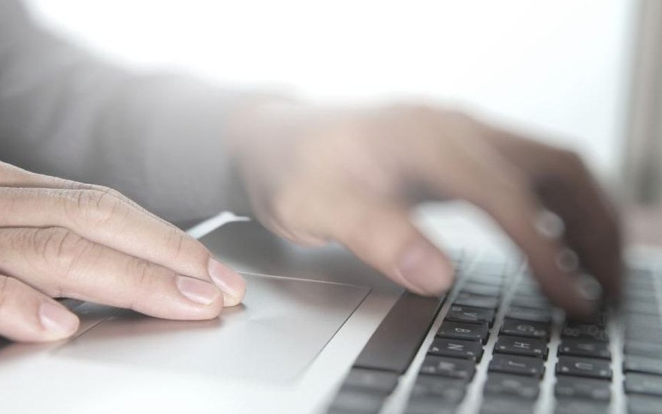 Komentarz na forum tylko z dowodem osobistym. Sposób na hejt?