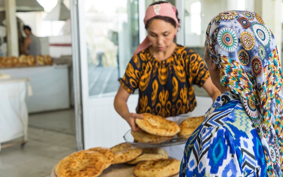 Uzbekistan ma bardzo ograniczone pole manewru dla wprowadzenia skróconego tygodnia pracy. Dodatkowo 