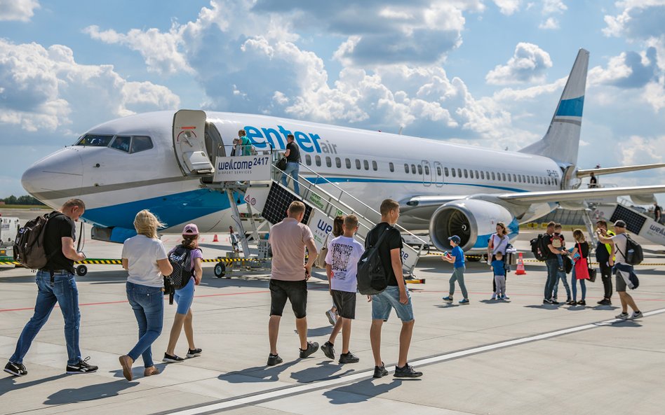 Enter Air przejmuje formalnie Nekerę. Biuro podróży zapowiada nowe kierunki czarterowe