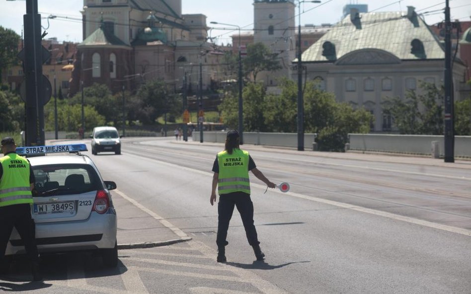 Polacy mają wątpliwości co do sposobu działania straży miejskiej