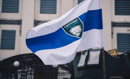 Symbol Legionu "Wolność Rosji" na fladze Wolnej Rosji