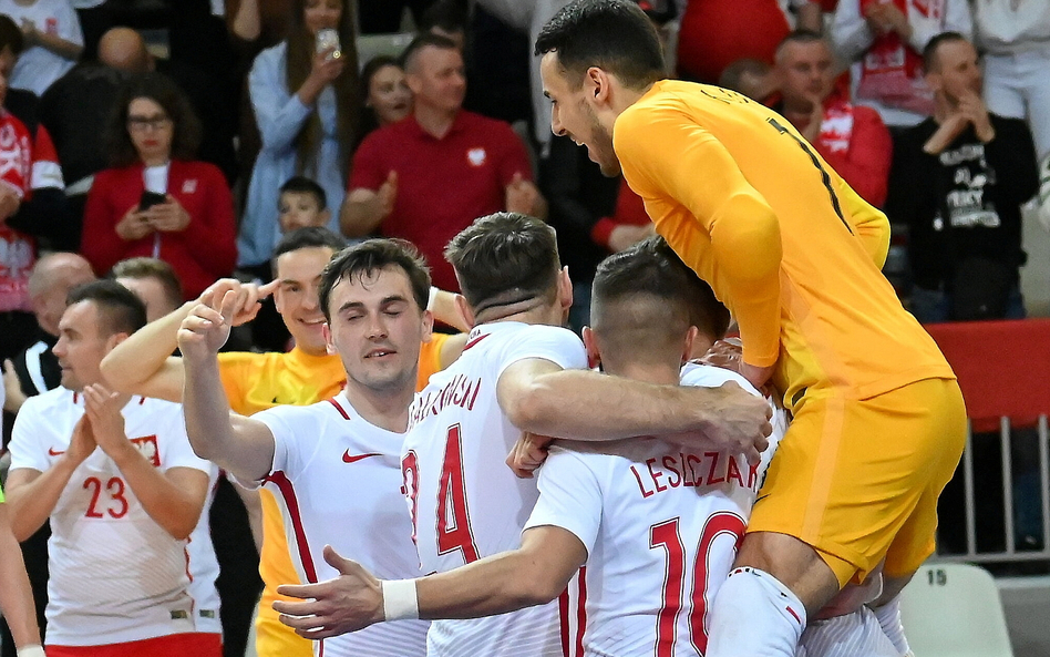 Eliminacje mistrzostw świata w futsalu: Polska - Azerbejdżan 7:2. Pięć goli Zastawnika