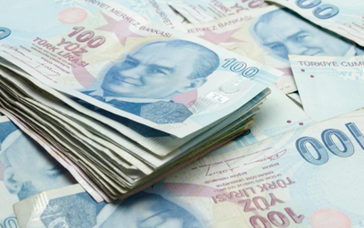 Turecka lira dalej spada w przepaść