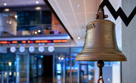 Na rynku głównym jest obecnie notowanych 400 spółek wartych prawie 2,6 bln zł (w tym ponad połowa pr